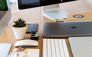 皇冠体育官方网站-专访王蔷③：一块五味杂陈的披萨 仿佛一夜之间长大